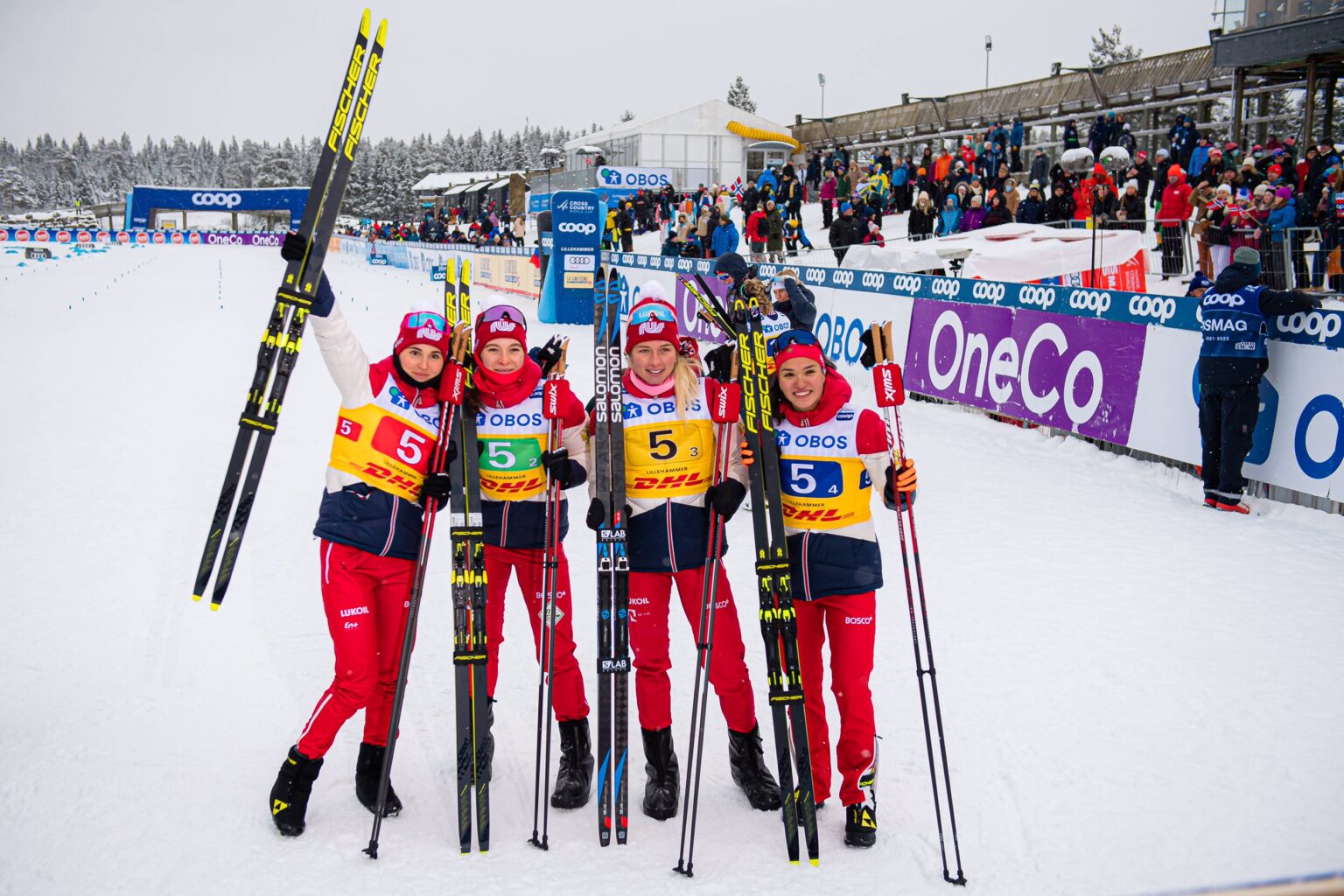 Лыжи женщины сегодня результат 10 км. Пекин 2022 лыжницы. Сборная России по лыжам женщины 2022.